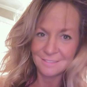 Meet your Posher, Dee